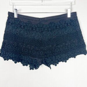 NWT Monteau Shorts Women's Size M Black Tiered Floral Crocheted Lace 100% Cotton